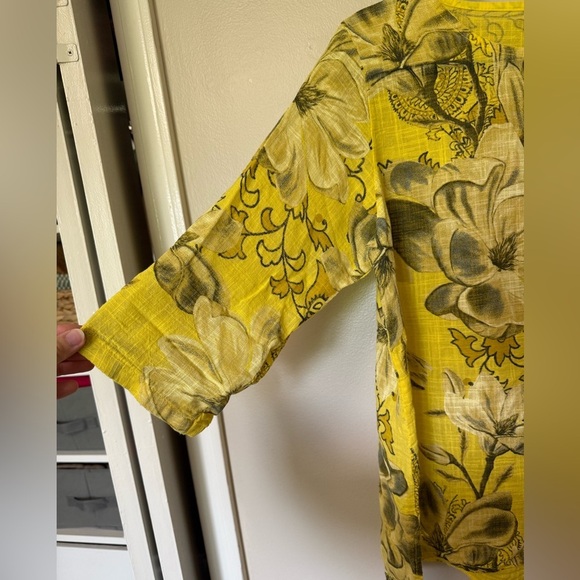 Made in Italy NEW gauzy cotton Floral Yellow lightweight Top - Picture 4 of 9